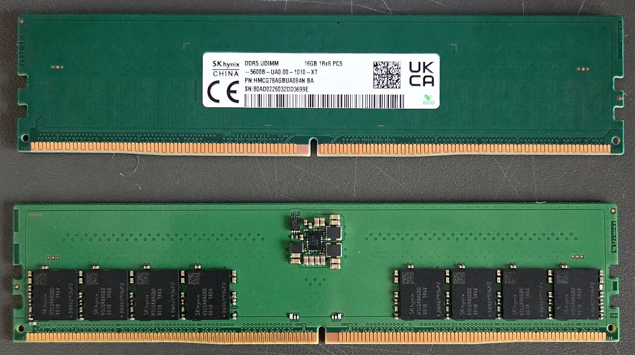 Front and back of an SK hynix 16 GB DDR5-5600 desktop memory module.